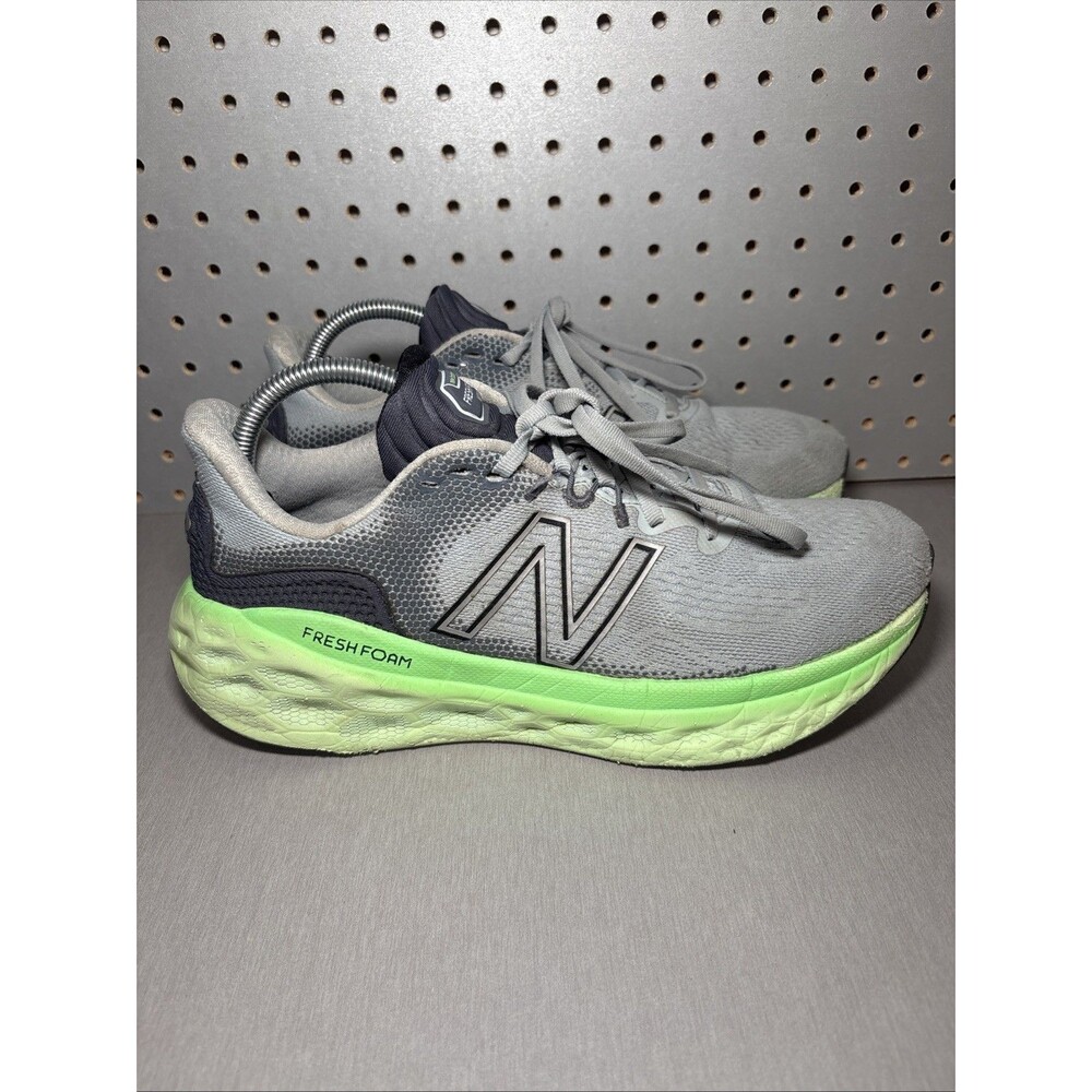 New Balance Fresh Foam More V3 Mens 9.5 Running Shoes Gray Green Sneakers